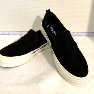 Women's Sperry Pier Wave High Slip-On Sneakers in Black Size 9